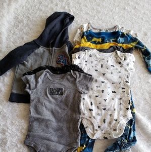 🧚‍♀️5/$30)Baby boy bundle 9-12 M